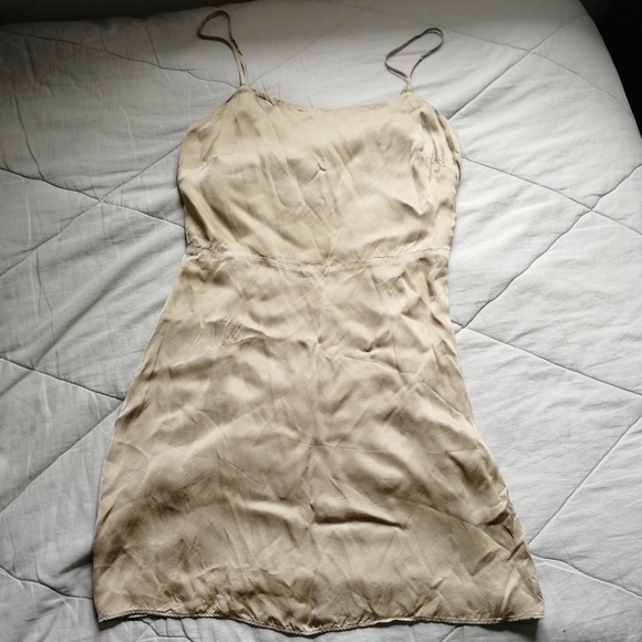 WILFRED Isabelle Dress Olive Beige Mini Silky Cupro Size 2 Aritzia - Picture 6 of 14